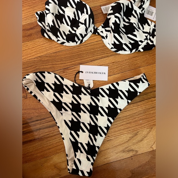 We wore what new bikini with tags medium bottoms large top - Picture 4 of 4